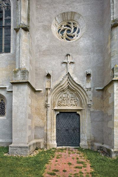 Hnanice. Kostel sv. Wolfganga. Jižní portál.